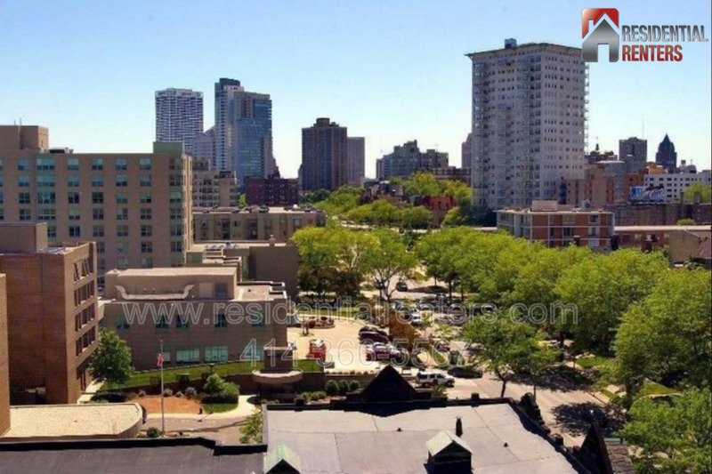 Lower East Side Lake View Condo. Utilities Incld & 2 Parking Spaces, Roof Top Solarium with Lakefront Views, Pets OK, Great Location! property image