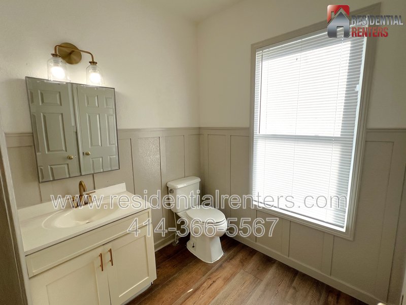 Private Single Family Cottage Home, Recently Updated, Hardwood Floors, Great Yard, Pets Ok! property image