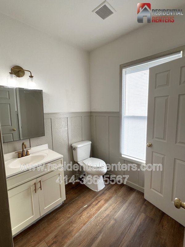 Private Single Family Cottage Home, Recently Updated, Hardwood Floors, Great Yard, Pets Ok! property image