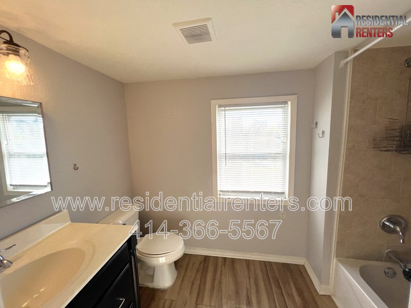 Private Single Family Cottage Home, Recently Updated, Hardwood Floors, Great Yard, Pets Ok! property image