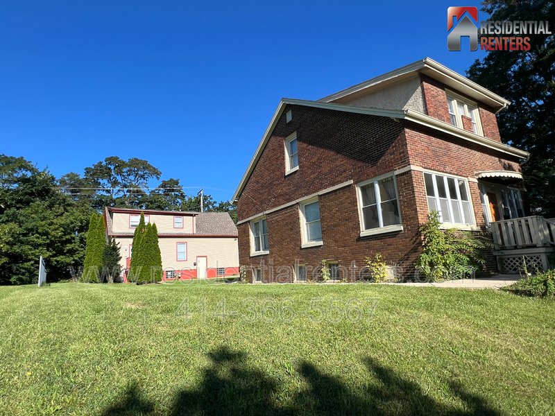 Private Single Family Cottage Home, Recently Updated, Hardwood Floors, Great Yard, Pets Ok! property image