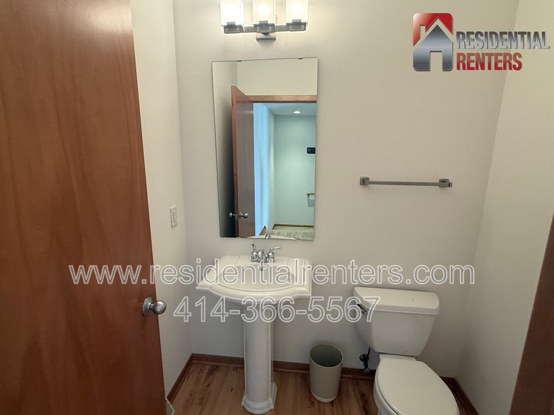 Tri-Level Luxury Condo with River & Downtown Views, Garage Parking, Great Location! property image