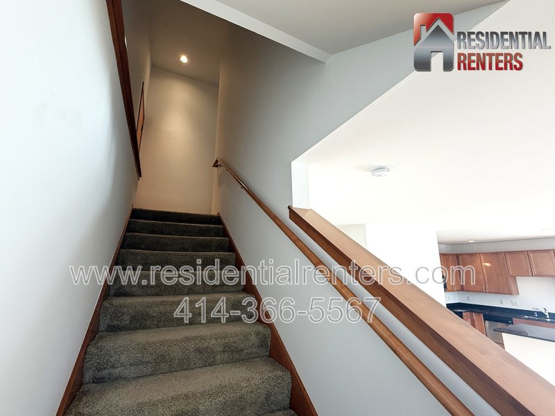 Tri-Level Luxury Condo with River & Downtown Views, Garage Parking, Great Location! property image