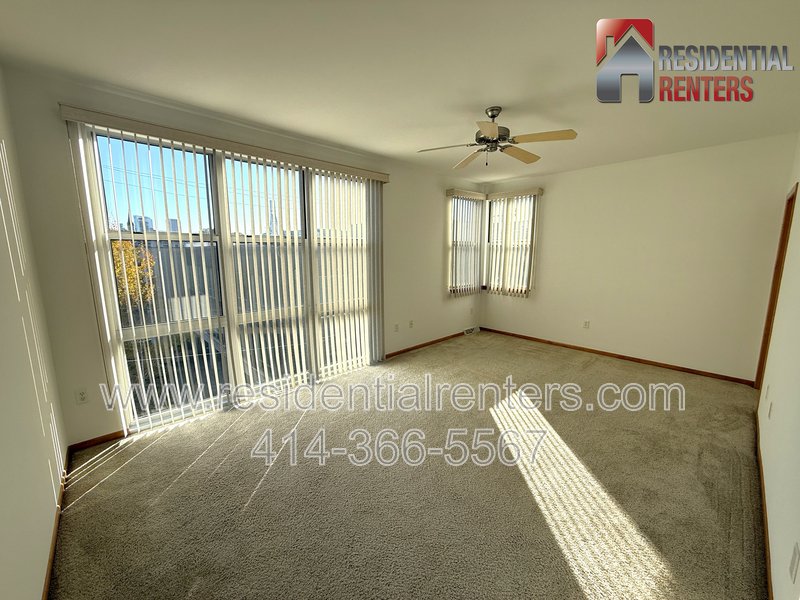 Tri-Level Luxury Condo with River & Downtown Views, Garage Parking, Great Location! property image