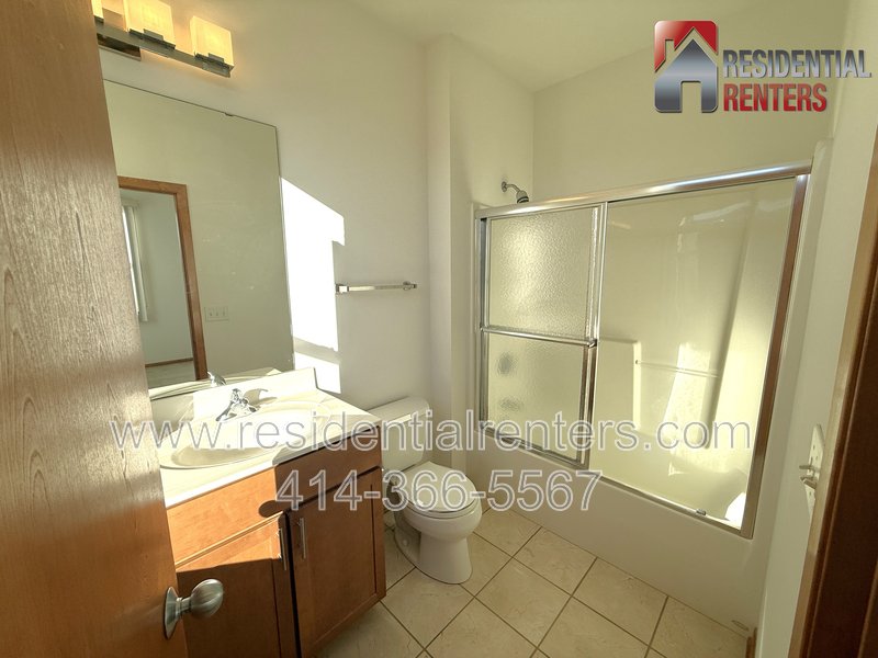 Tri-Level Luxury Condo with River & Downtown Views, Garage Parking, Great Location! property image