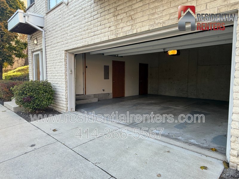 Tri-Level Luxury Condo with River & Downtown Views, Garage Parking, Great Location! property image
