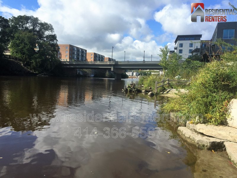 Tri-Level Luxury Condo with River & Downtown Views, Garage Parking, Great Location! property image