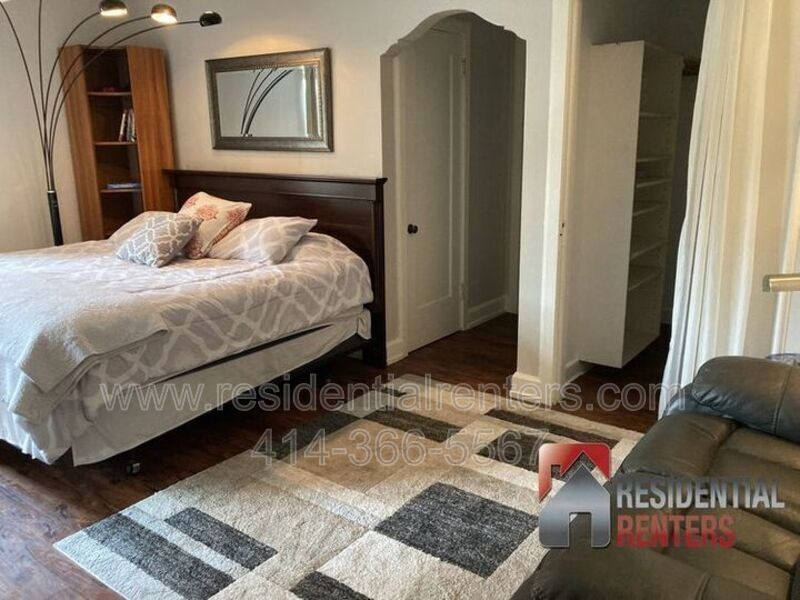 Desirable Short-term furnished accommodation in a classical Lakefront hotel environment.  property image