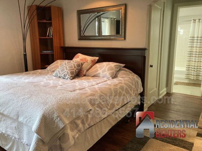 Desirable Short-term furnished accommodation in a classical Lakefront hotel environment.  property image