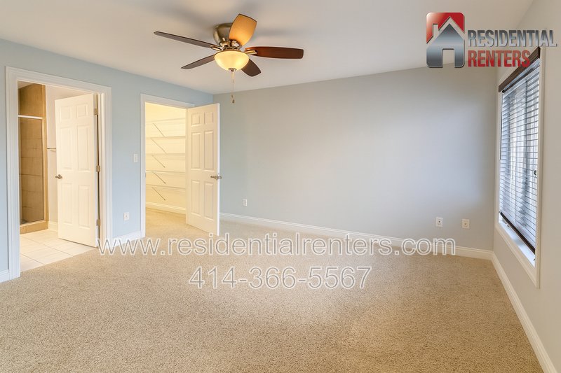 Lower East Side Condo, Balcony with Views, Garage Parking (2 spaces), Pets OK, Great Location! property image