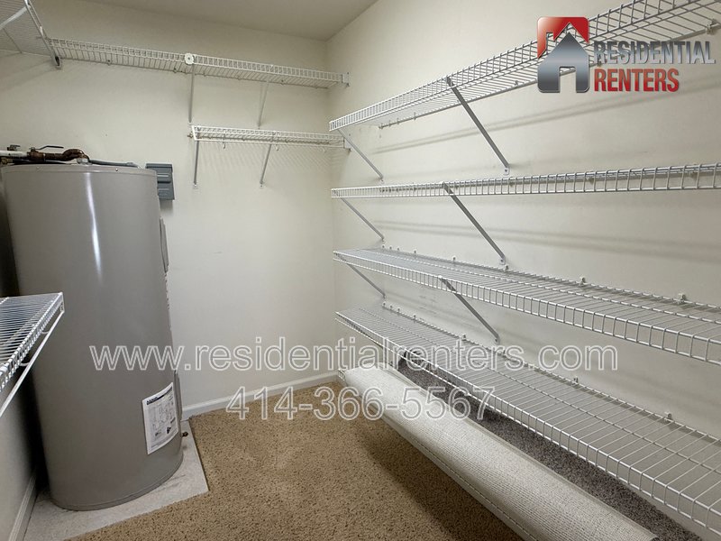 Lower East Side Condo, Balcony with Views, Garage Parking (2 spaces), Pets OK, Great Location! property image