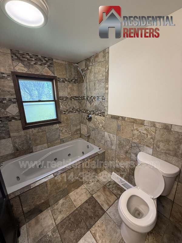 Spacious 3BR Single Family Home with Garage & Modern Flooring – Menomonee River Hills property image