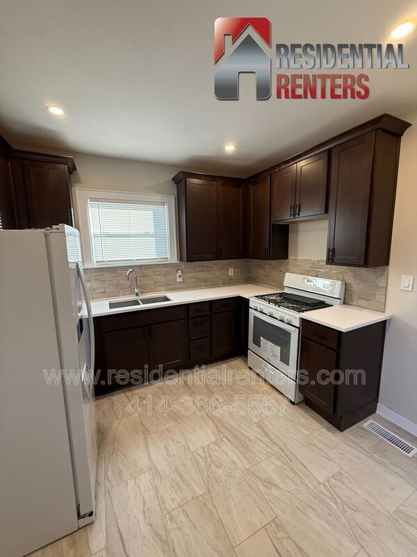 Newly Remodeled Upper & Lower Duplex, Pets Welcome! property image