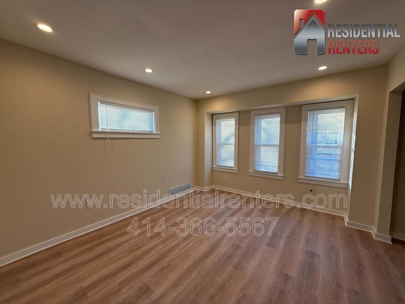 Newly Remodeled Upper & Lower Duplex, Pets Welcome! property image