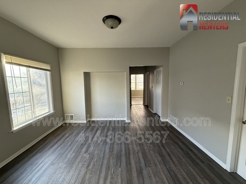 Washington Park Newly Remodeled Duplex with Off Street Parking, Pets Welcome property image