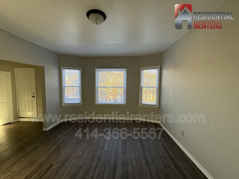 Washington Park Newly Remodeled Duplex with Off Street Parking, Pets Welcome property image