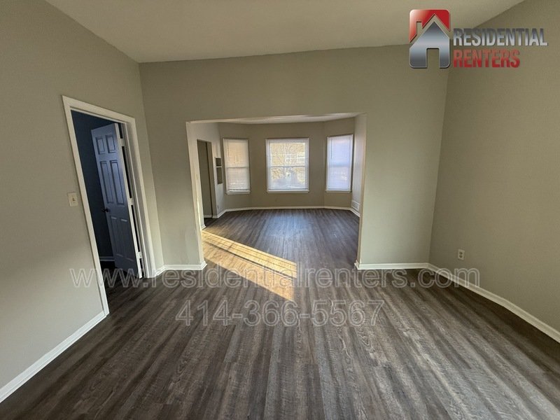Washington Park Newly Remodeled Duplex with Off Street Parking, Pets Welcome property image