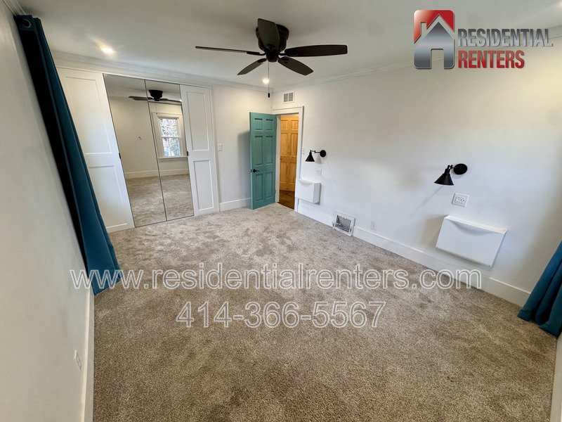 Cozy Wauwatosa Upper Duplex, Garage Parking, & Cats Ok! property image