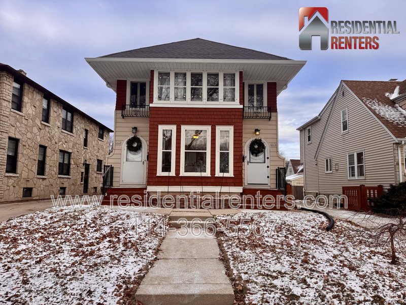 Cozy Wauwatosa Upper Duplex, Garage Parking, & Cats Ok! property image