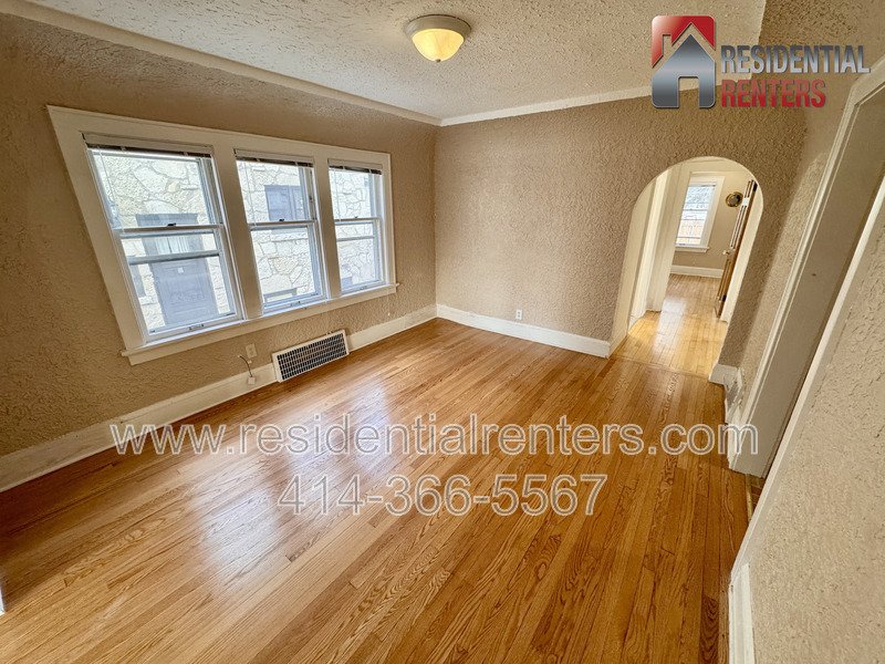 Cozy Wauwatosa Lower Duplex, Garage Parking, & Pets Ok! property image