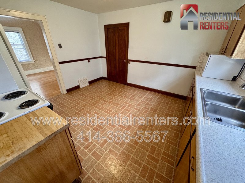 Cozy Wauwatosa Lower Duplex, Garage Parking, & Pets Ok! property image