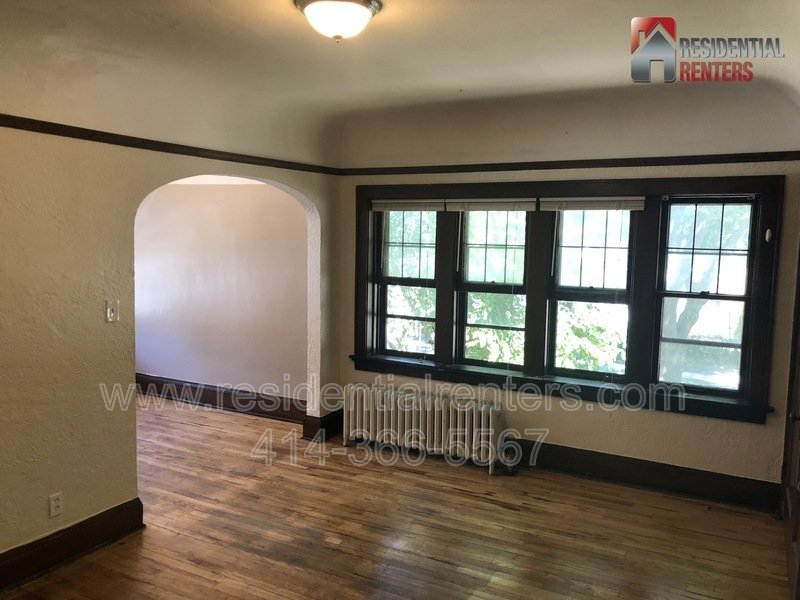 Bay View 1 Bedroom Apartments. Classic Charm with Heat & Parking Included. Pets Welcome, Great Location! property image