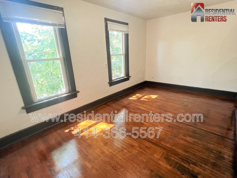 Updated 3BR Upper Duplex. Pets Welcome! property image
