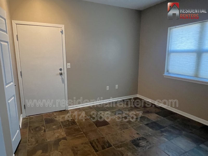 Commerce Street Tri-Level Condo with 2 Car Garage property image