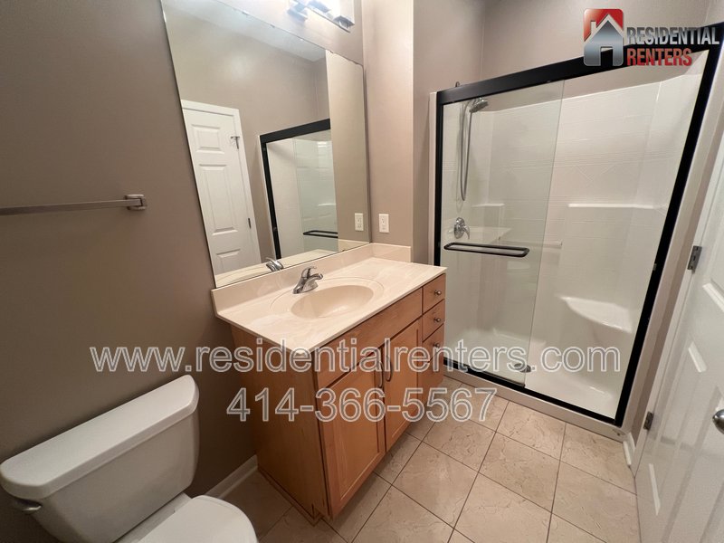 Commerce Street Tri-Level Condo with 2 Car Garage property image