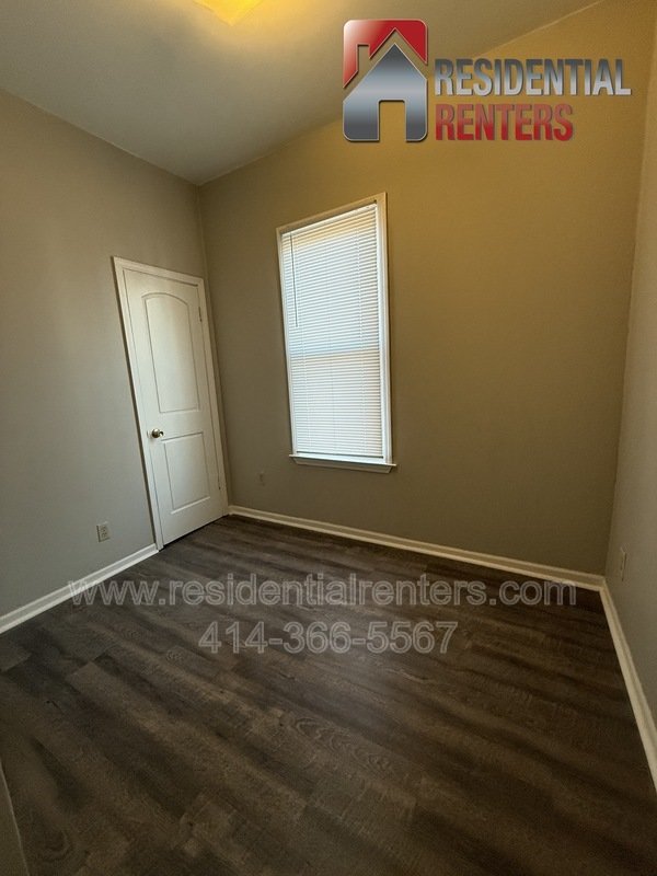 Washington Park Newly Remodeled Lower Duplex with Off Street Parking, Pets Welcome property image