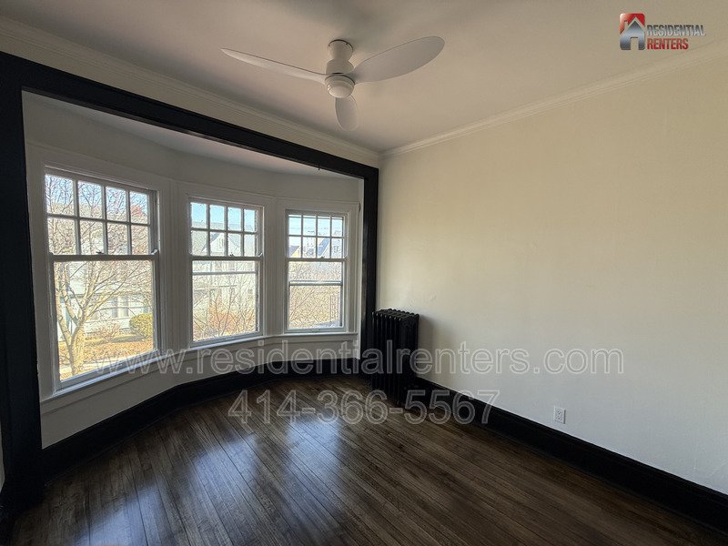 Recently Renovated Midtown Neighborhood House with 2 Car Garage property image