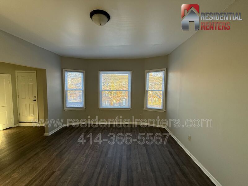 Washington Park Newly Remodeled Lower Duplex with Off Street Parking, Pets Welcome property image