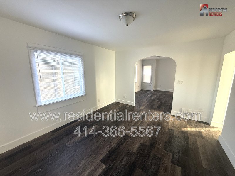 Cozy Lower Lenox Heights Duplex with garage parking, pets welcome! property image