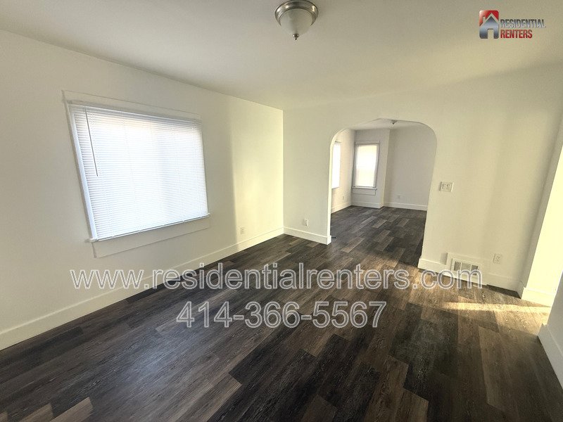 Cozy Lower Lenox Heights Duplex with garage parking, pets welcome! property image