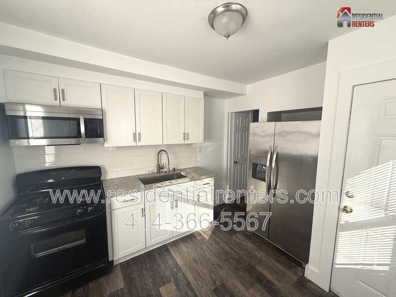 Cozy Lower Lenox Heights Duplex with garage parking, pets welcome! property image