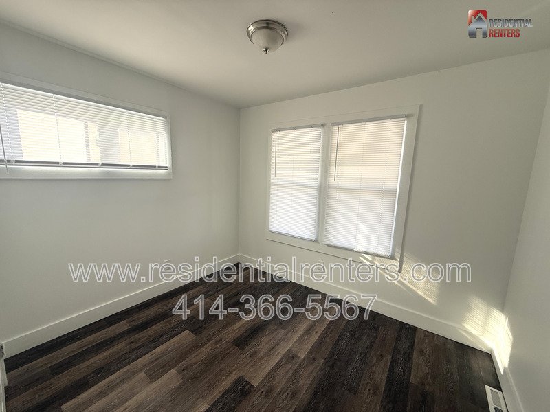 Cozy Lower Lenox Heights Duplex with garage parking, pets welcome! property image