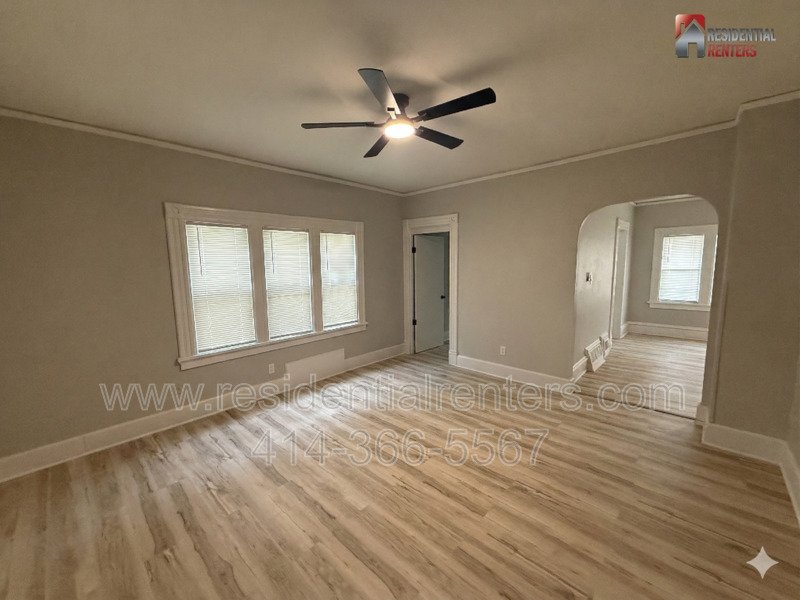 Cozy Lower Floor Duplex, Harambee Neighborhood, Parking Available! property image