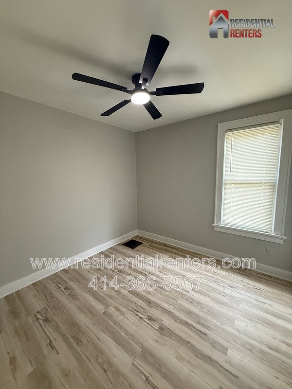 Cozy Lower Floor Duplex, Harambee Neighborhood, Parking Available! property image