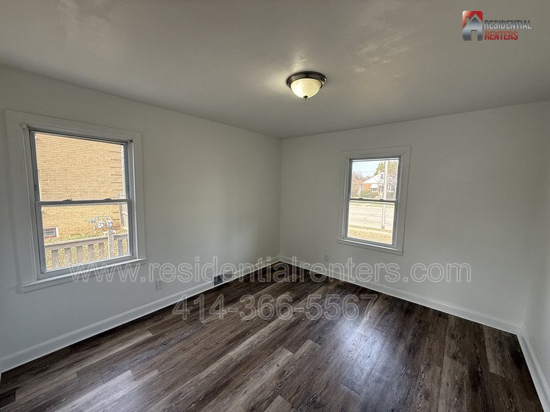 Renovated 3-Bedroom West Allis Home, with a Private Fenced Yard, and Garage. property image