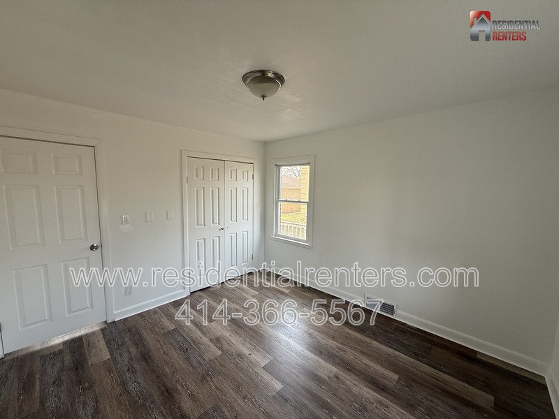 Renovated 3-Bedroom West Allis Home, with a Private Fenced Yard, and Garage. property image