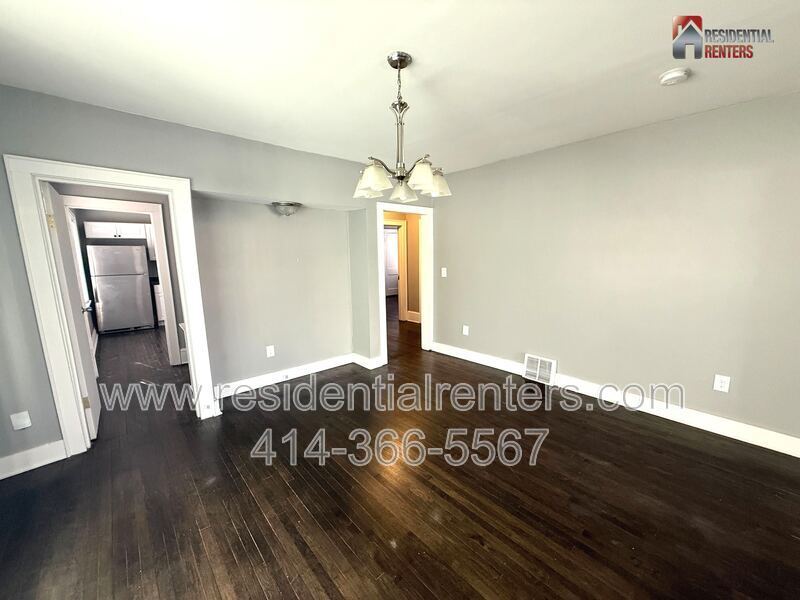 Saint Joseph Newly Remodeled Lower Duplex with Garage Parking, Pets Welcome! property image
