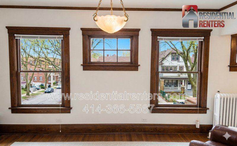 Desirable 2nd floor Apt 1 block from UWM.  Pets, Parking, Great Location! property image