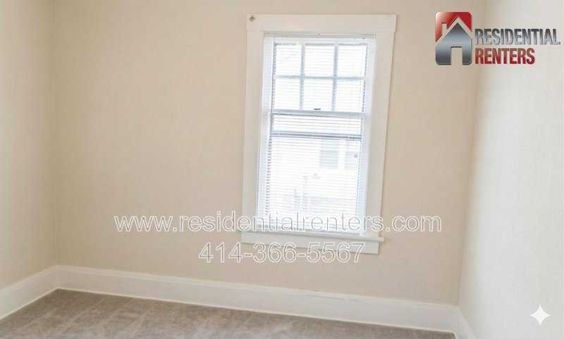 Desirable 2nd floor Apt 1 block from UWM.  Pets, Parking, Great Location! property image