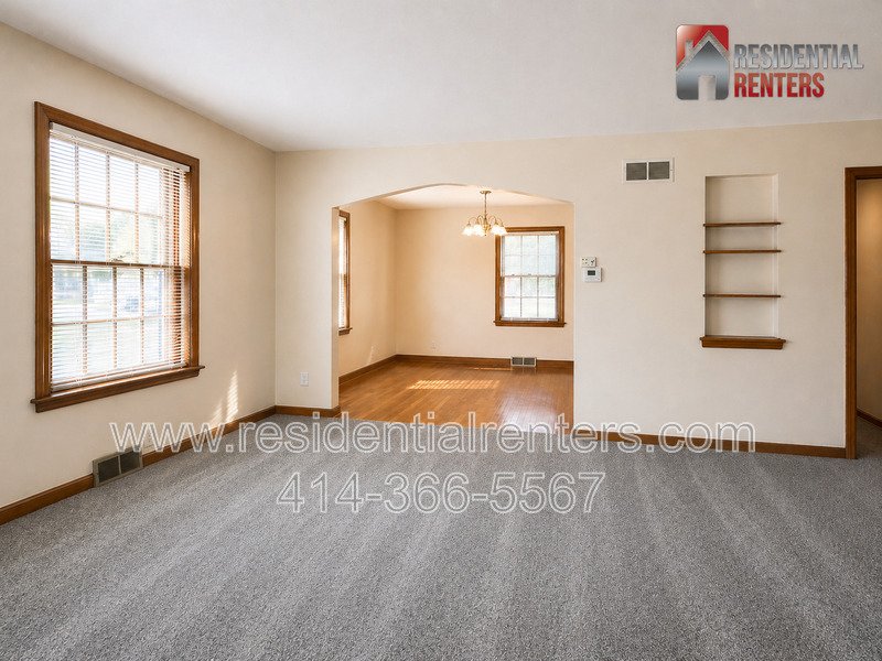 Cozy Bluemound Heights Lower, Pet Friendly, Off Street Parking property image