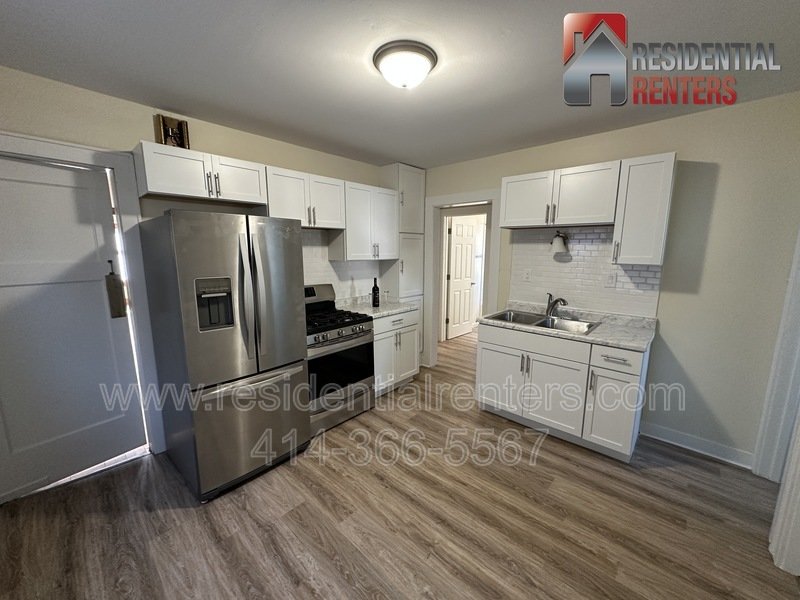 Estabrook Neighborhood 2BR Lower Duplex, Hardwood Flooring Throughout, Pet Friendly! property image