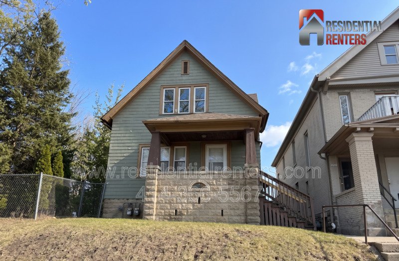 Cozy Lower Floor Duplex, Harambee Neighborhood, Parking Available! property image