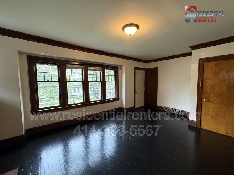 Harambee Neighborhood 2BR Upper Duplex, Hardwood Flooring Throughout, Pet Friendly! property image