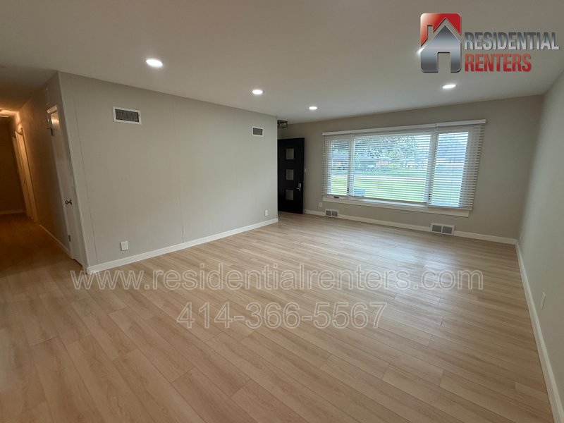Brookfield 4BR Single Family - Newly Renovated, Great Location, Pets OK! property image