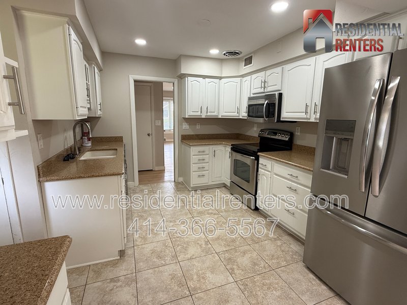Brookfield 4BR Single Family - Newly Renovated, Great Location, Pets OK! property image