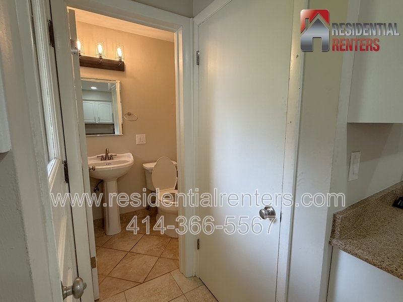 Brookfield 4BR Single Family - Newly Renovated, Great Location, Pets OK! property image